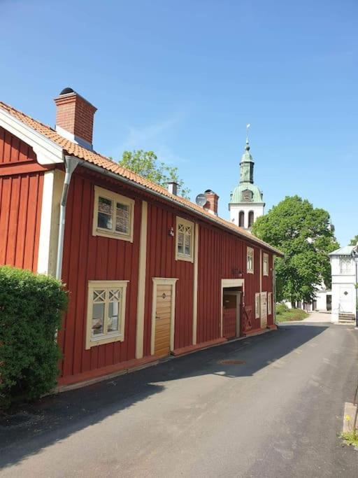 Kyrkstallet 1 Historiskt Med Baesta Laege Graenna Экстерьер фото